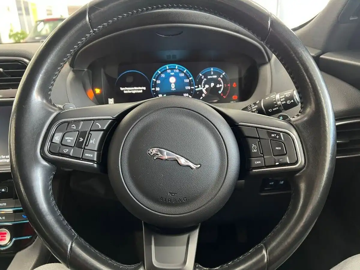 2016-jaguar-f-pace-20-i4d-prestige-awd-auto-big-28