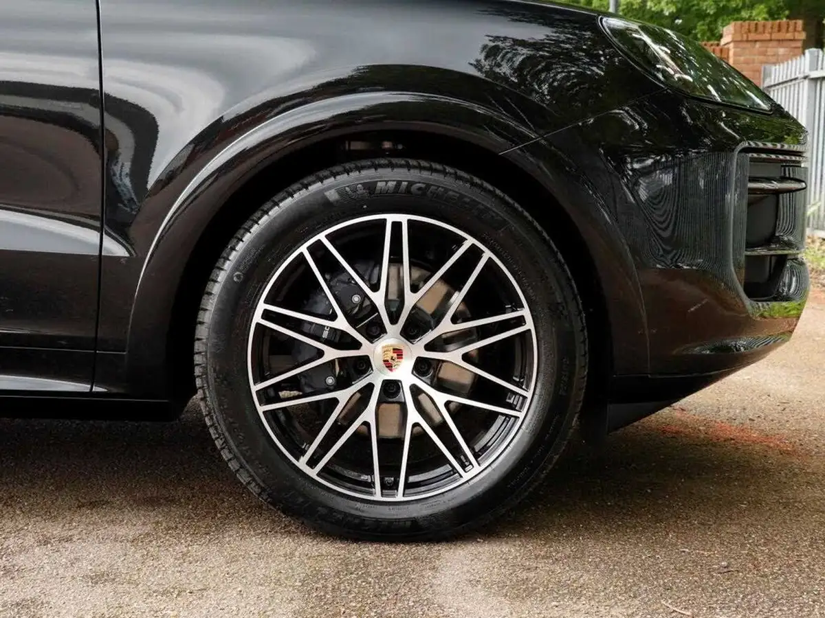 2024-porsche-cayenne-30-v6-353ps-station-wagon-big-32