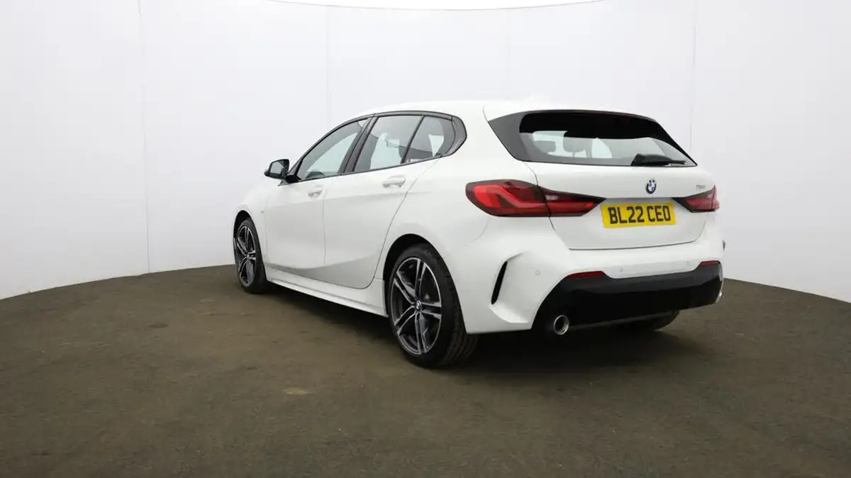 2022-bmw-1-series-15-118i-m-sport-lcp-big-33