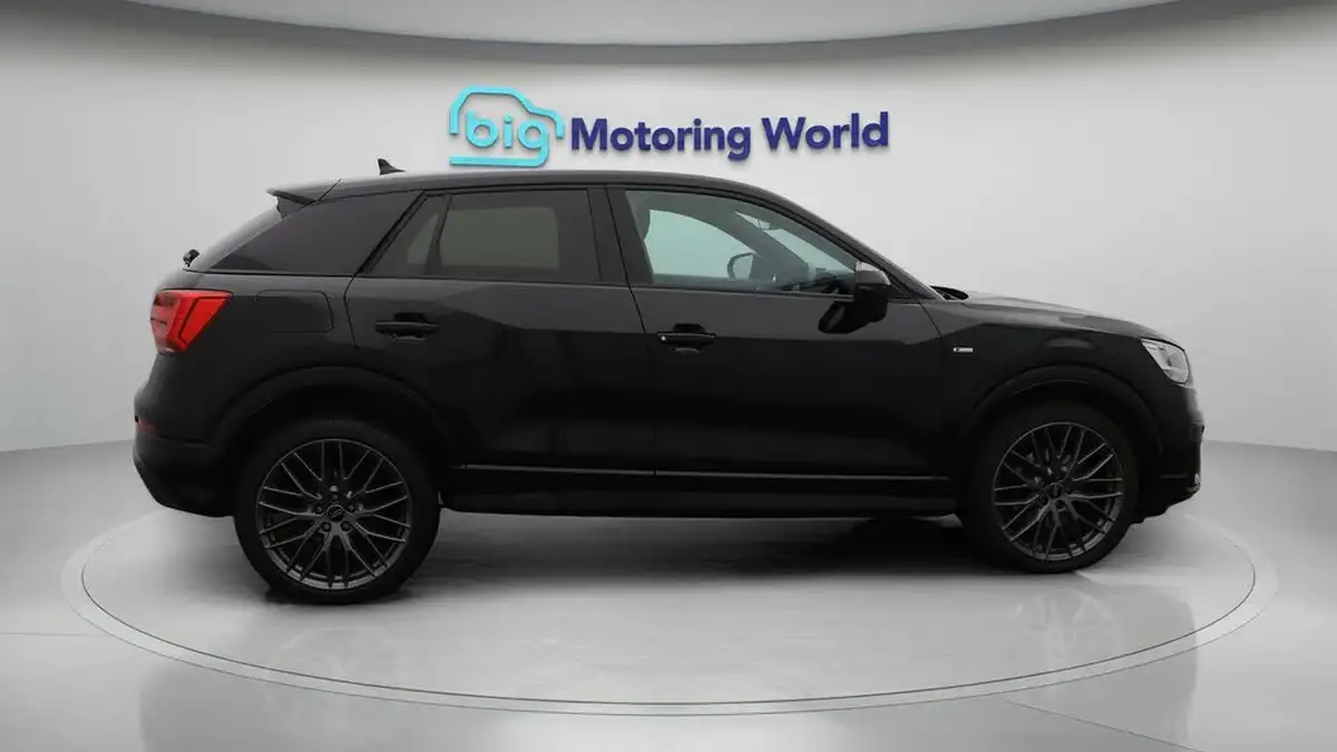 2019-audi-q2-16-30-tdi-black-edition-big-8