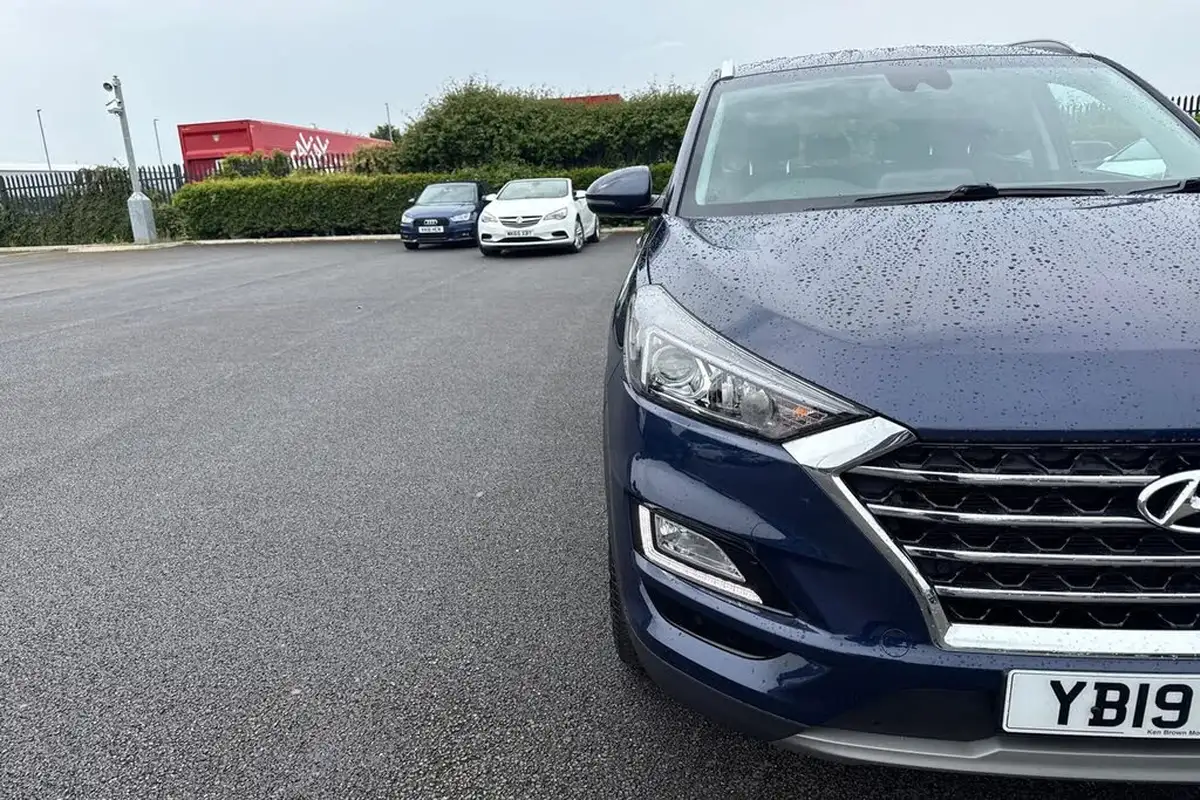 2019-hyundai-tucson-16-t-gdi-premium-big-24