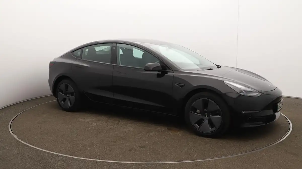 2022-tesla-model-3-e-long-range-big-29