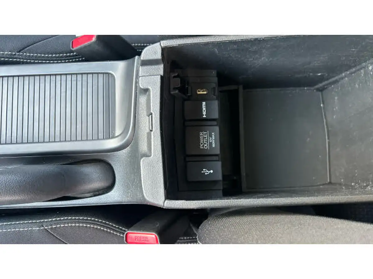 2015-honda-civic-18-se-plus-honda-connect-with-navi-hatchback-big-31