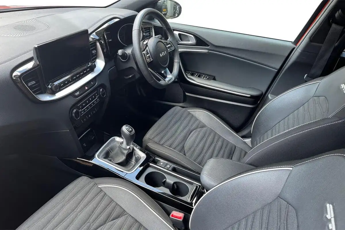 2024-kia-ceed-15-t-gdi-gt-line-138bhp-big-6