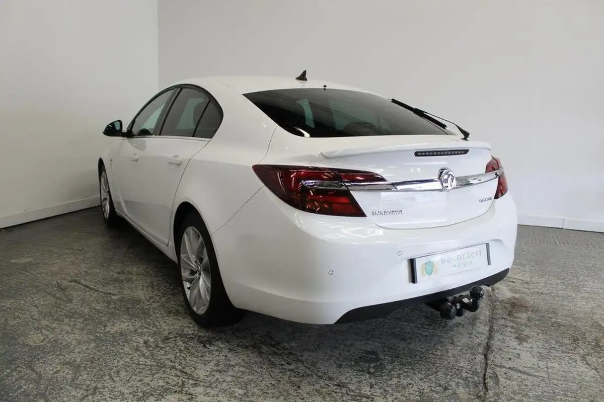 2015-vauxhall-insignia-20cdti-sri-140ps-navss-ecoflex-hatchback-5d-big-6