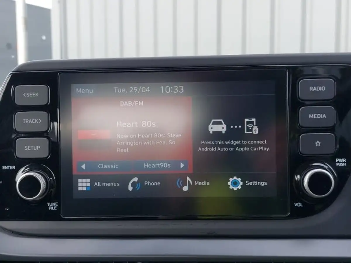 2024-hyundai-i20-10-t-gdi-advance-dct-big-10