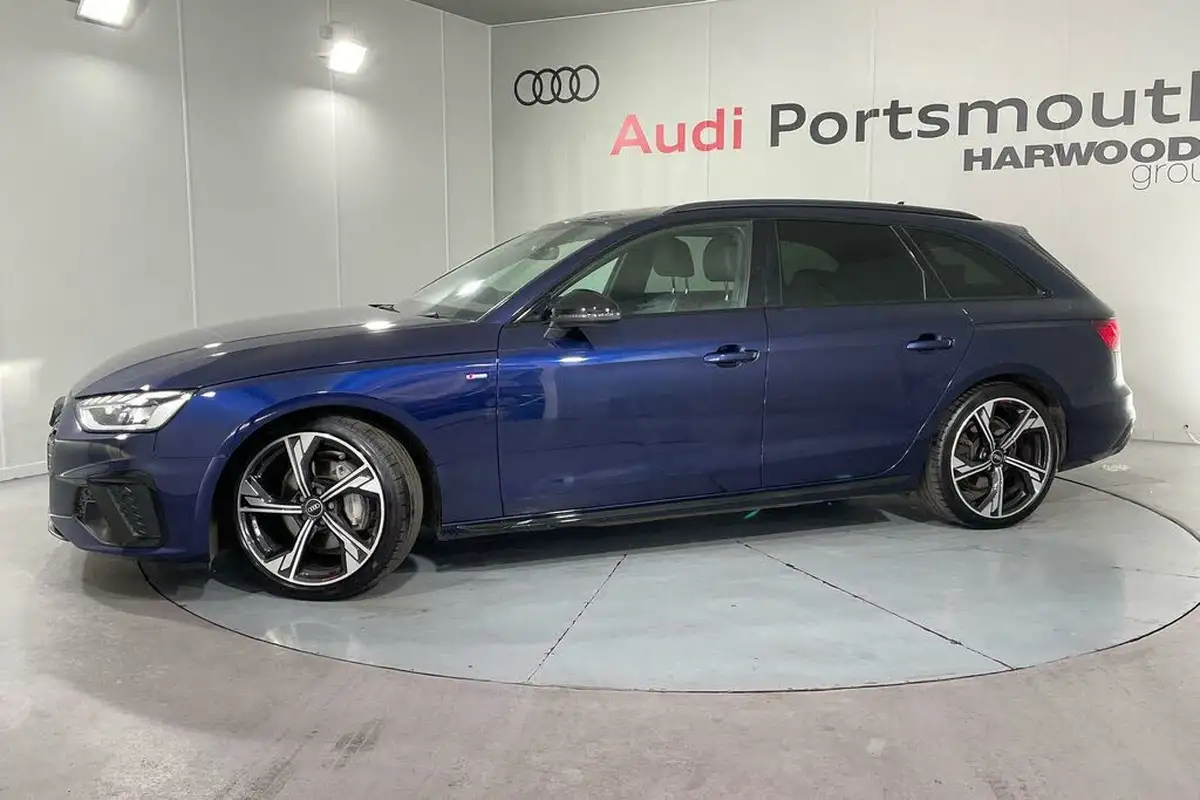 2022-audi-a4-avant-20-40-tdi-black-edition-big-10