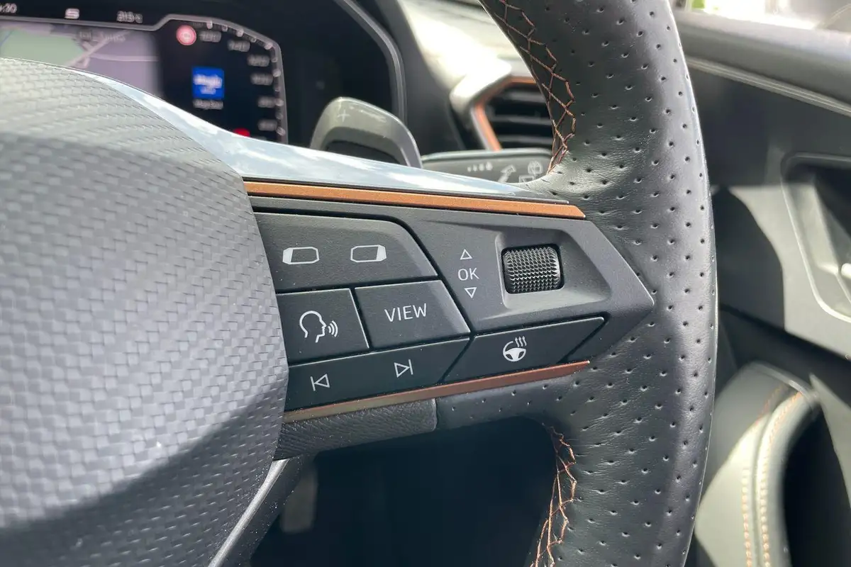 2022-cupra-formentor-14-e-hybrid-v1-big-36