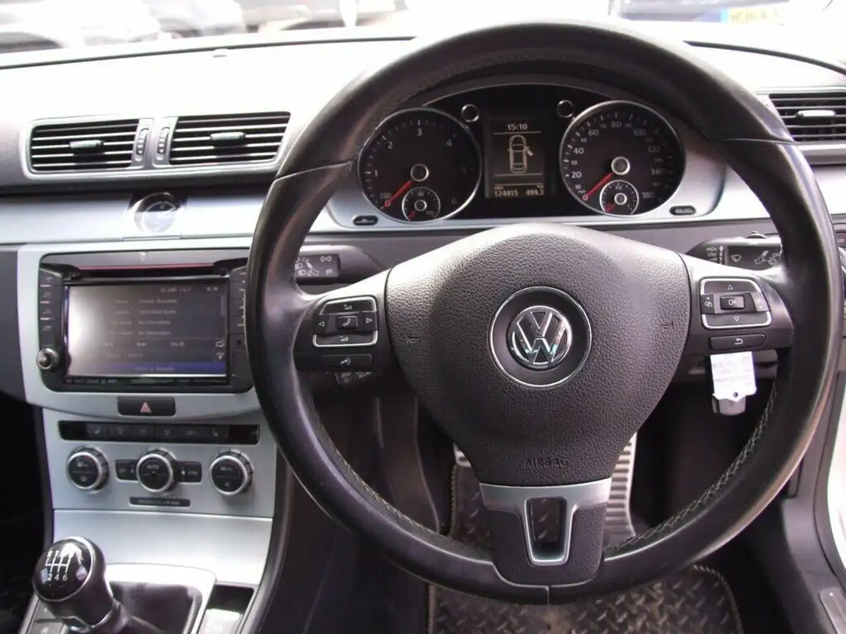2012-volkswagen-cc-20td-gt-140ps-big-38