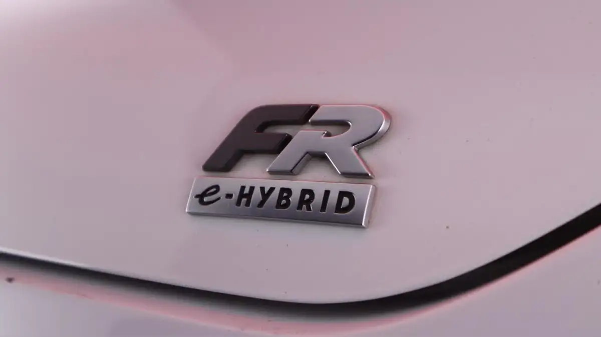 2021-seat-leon-14-e-hybrid-fr-hatchback-big-21