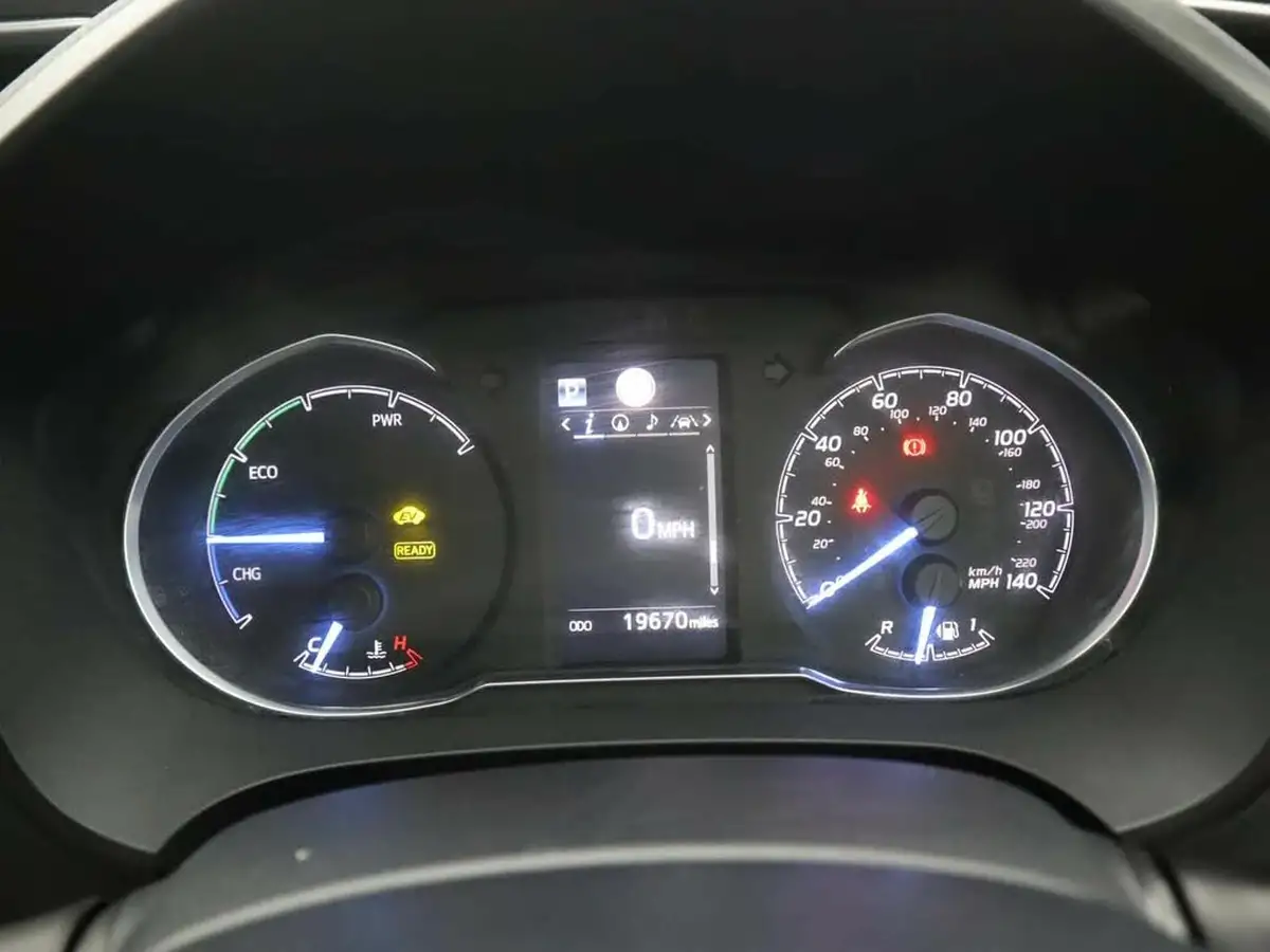 2018-toyota-yaris-15-vvt-i-excel-hybrid-15in-alloys-big-10