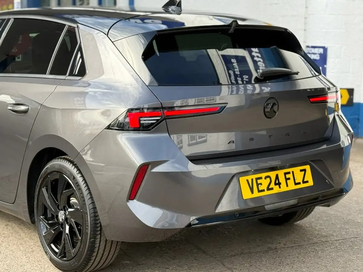 2024-vauxhall-astra-12-turbo-gs-130ps-hatchback-big-28