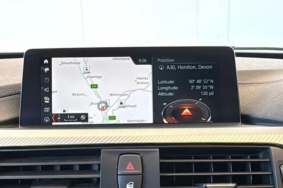 2018-bmw-3-series-20-330e-m-sport-big-25