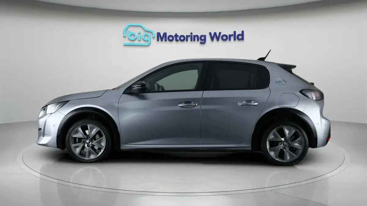2021-peugeot-208-e-gt-50kwh-big-3