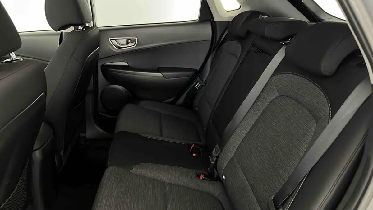 2020-hyundai-kona-e-premium-204ps-big-13