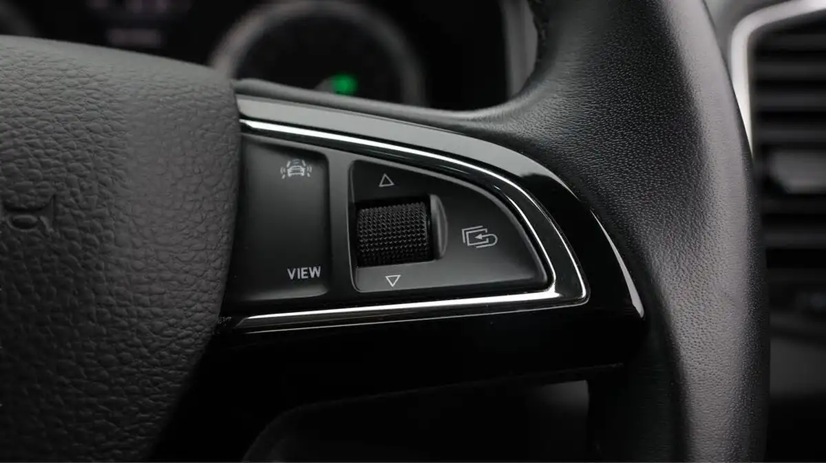 2019-skoda-karoq-16tdi-se-l-dsg-big-38