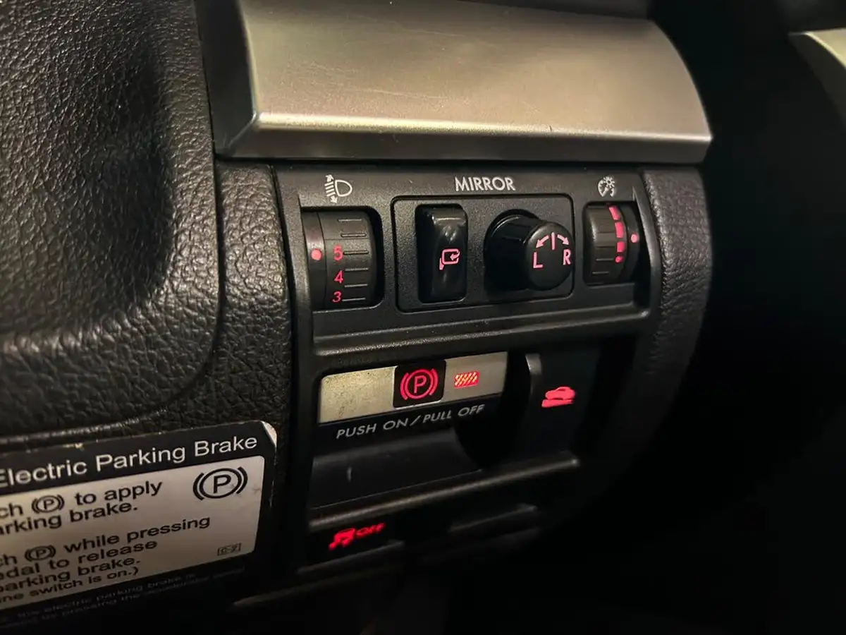 2011-subaru-legacy-20-es-lineartronic-big-42