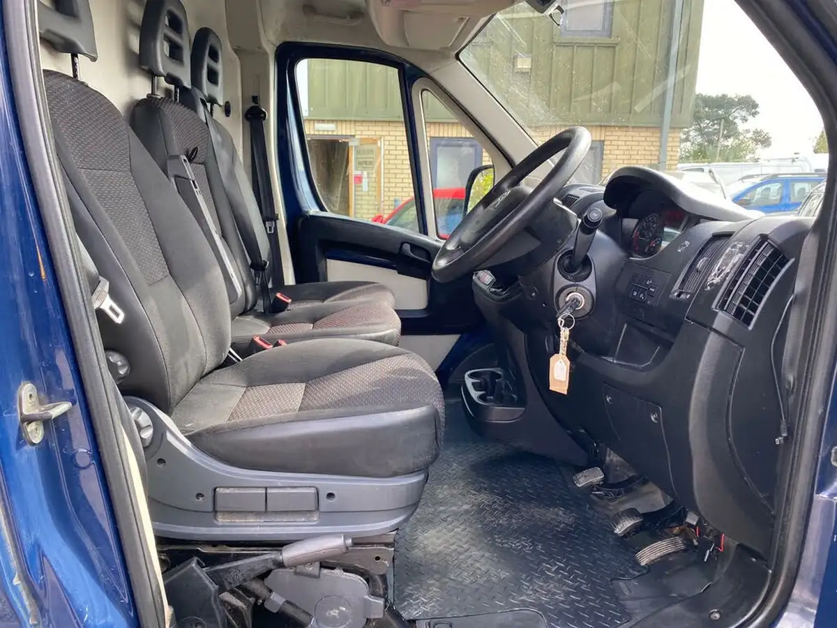 2017-citroen-relay-20bluehdi-35-l3h2-enterprise-130eu6-big-36