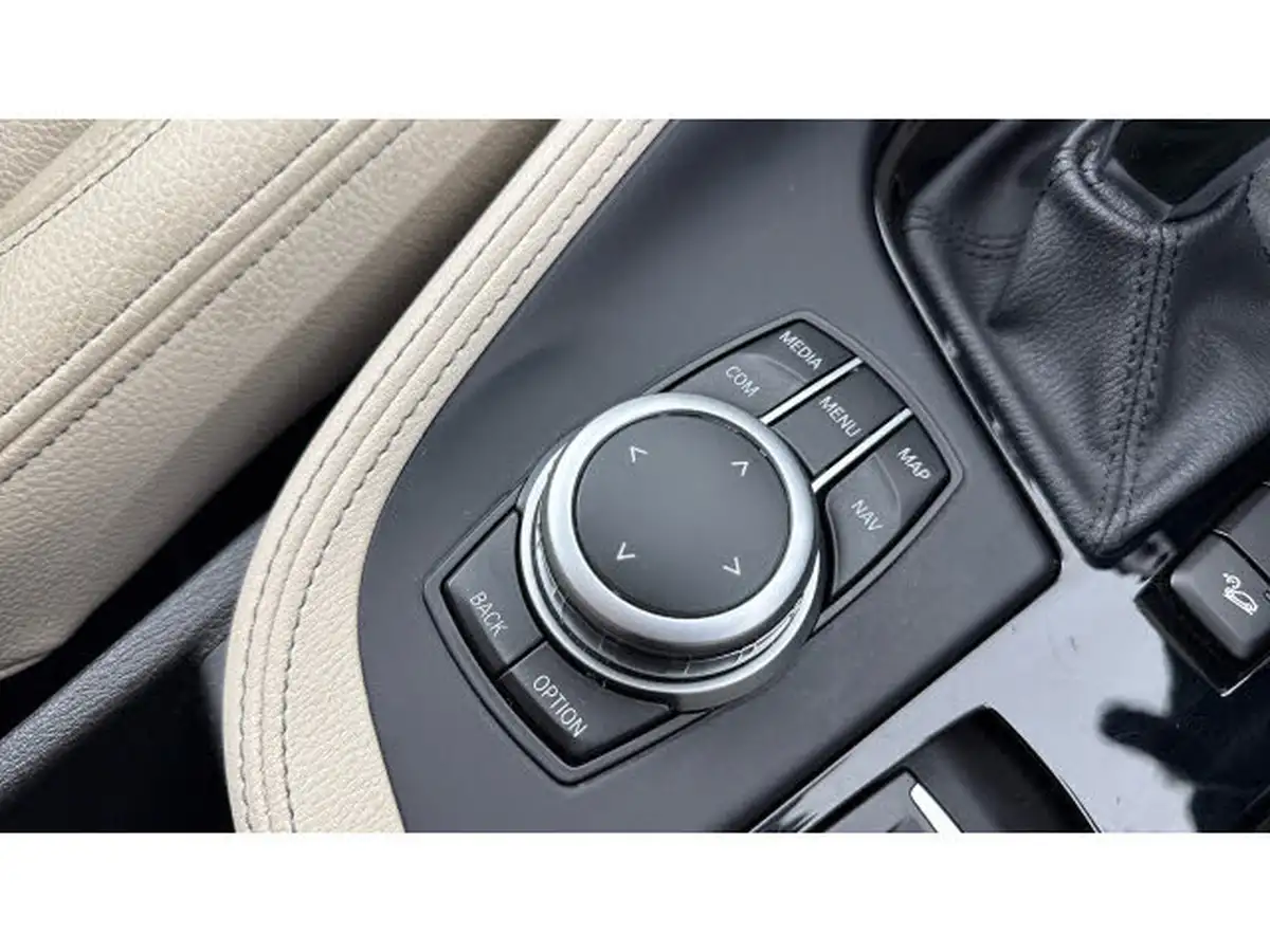 2021-bmw-x1-20-xdrive20i-xline-big-19