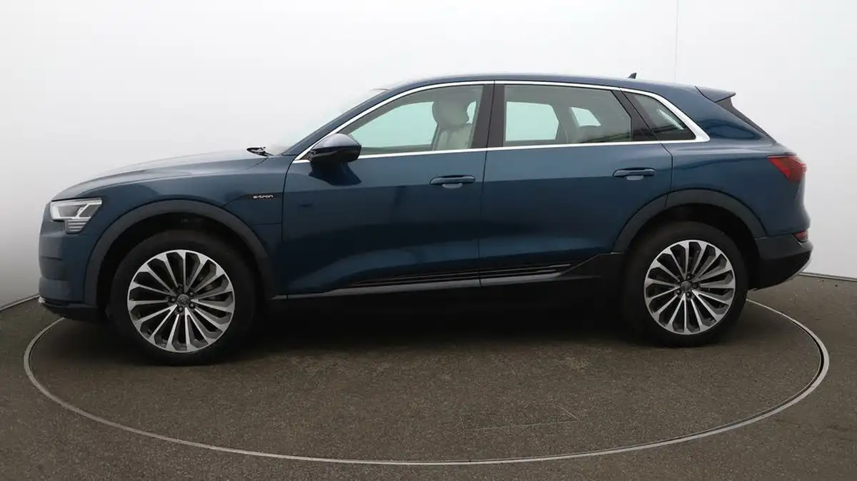 2019-audi-e-tron-55e-big-60