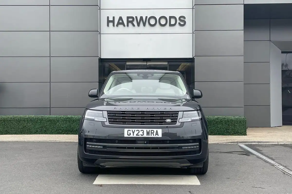 2023-land-rover-range-rover-30-p440e-se-big-18