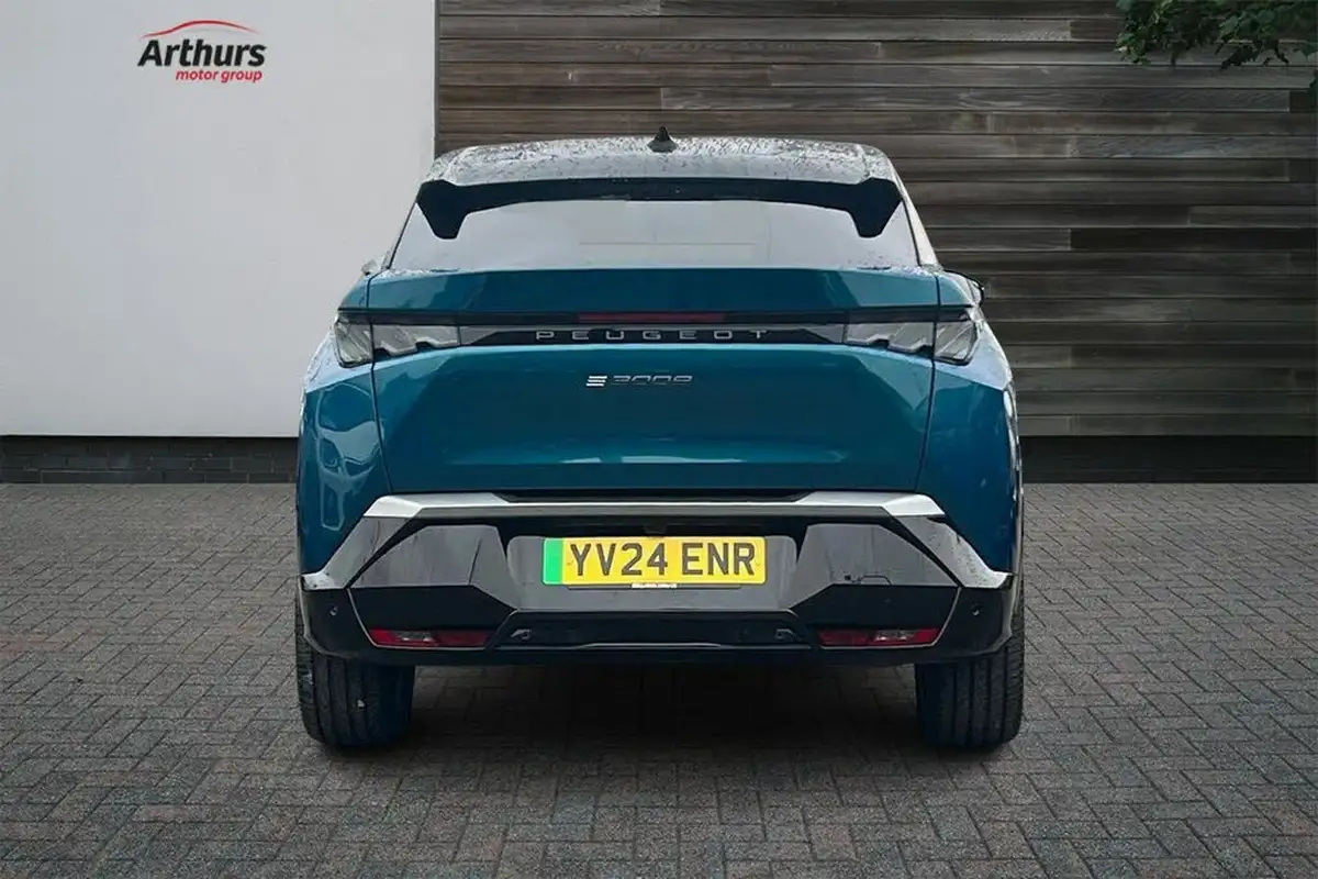 2023-peugeot-3008-suv-e-gt-big-3