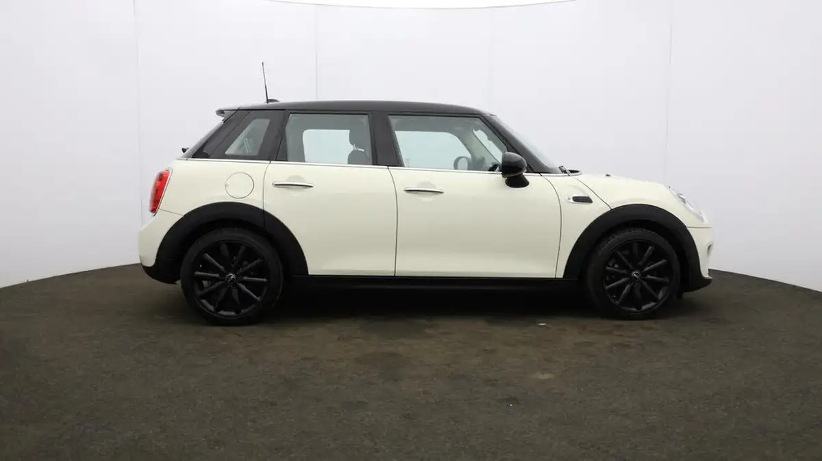 2017-mini-cooper-15-cooper-ss-hatchback-5d-big-53