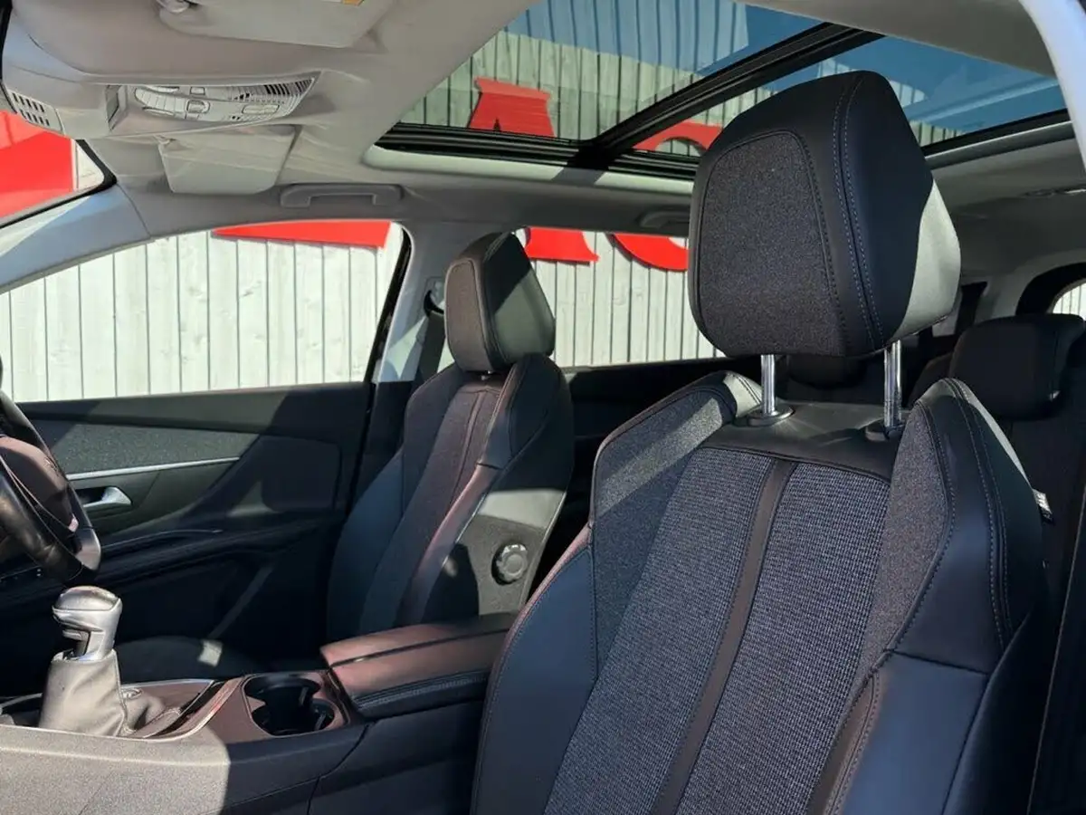 2020-peugeot-5008-suv-12-puretech-allure-big-35