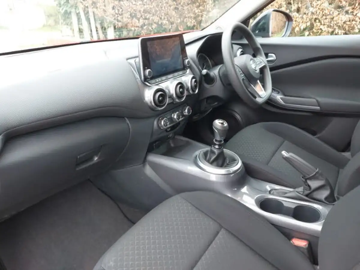 2022-nissan-juke-10-dig-t-acenta-big-4