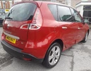 2011-renault-scenic-15dci-dynamique-tom-tom-fap-small-1