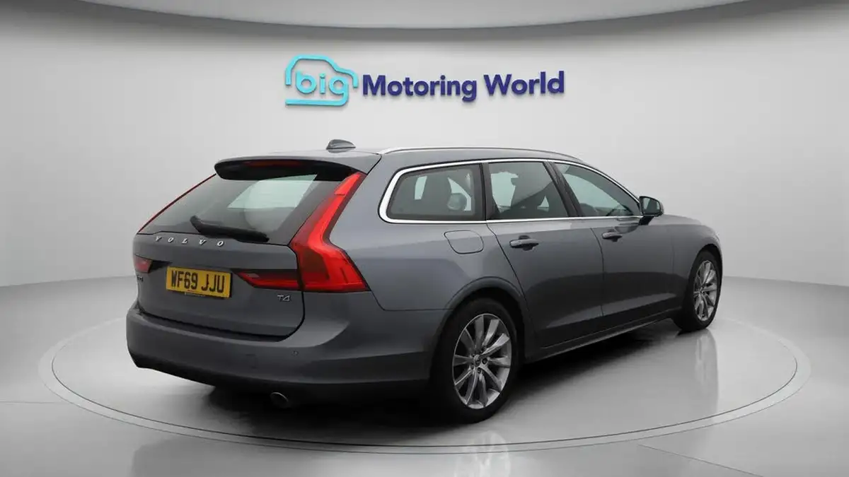 2019-volvo-v90-20-t4-momentum-plus-big-7