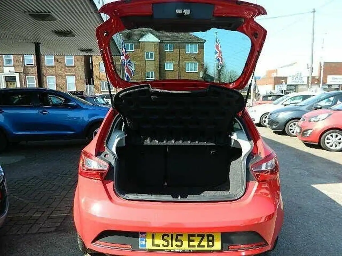 2015-seat-ibiza-12-fr-black-hatchback-5d-big-4