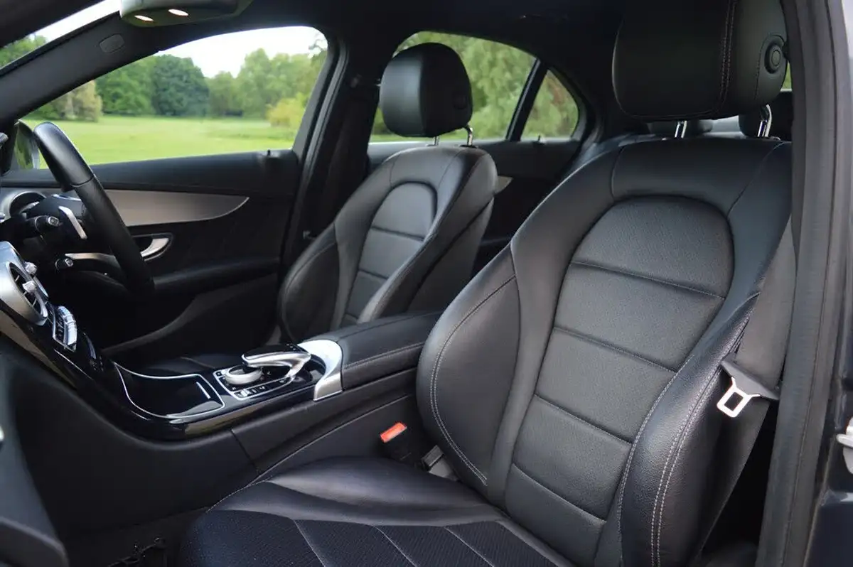 2015-mercedes-benz-c-class-21cdi-c220-amg-line-ss-saloon-4d-7g-tronic-plus-big-25