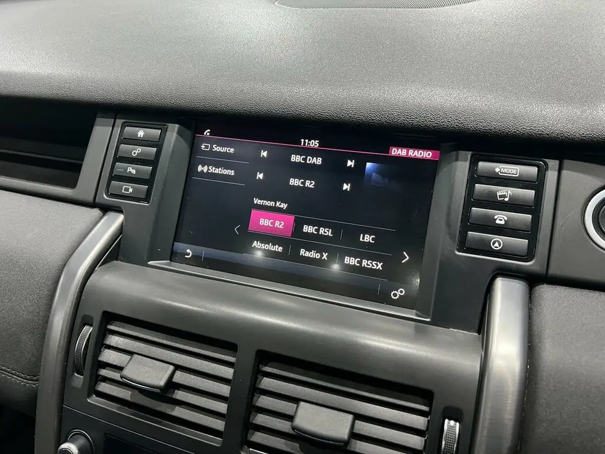 2019-land-rover-discovery-sport-20td4-landmark-big-38