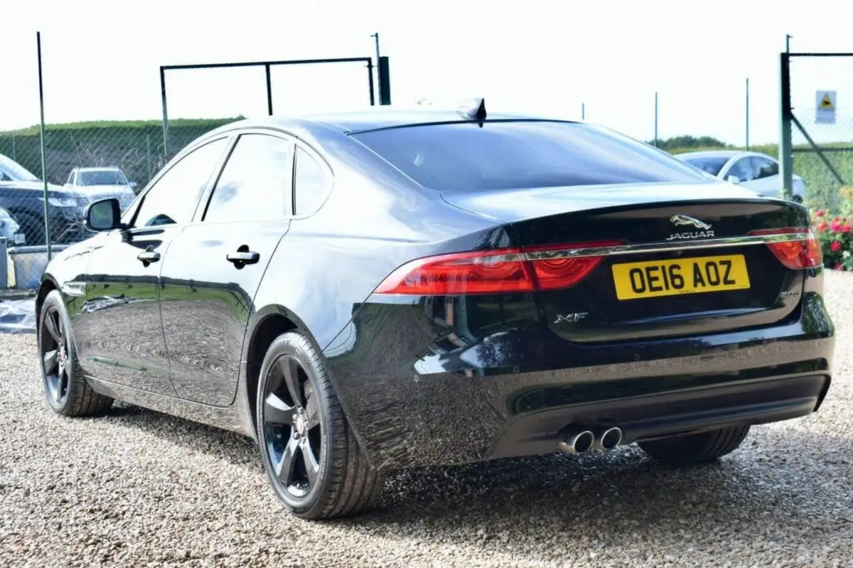 2016-jaguar-xf-20td-portfolio-180ps-auto-big-6
