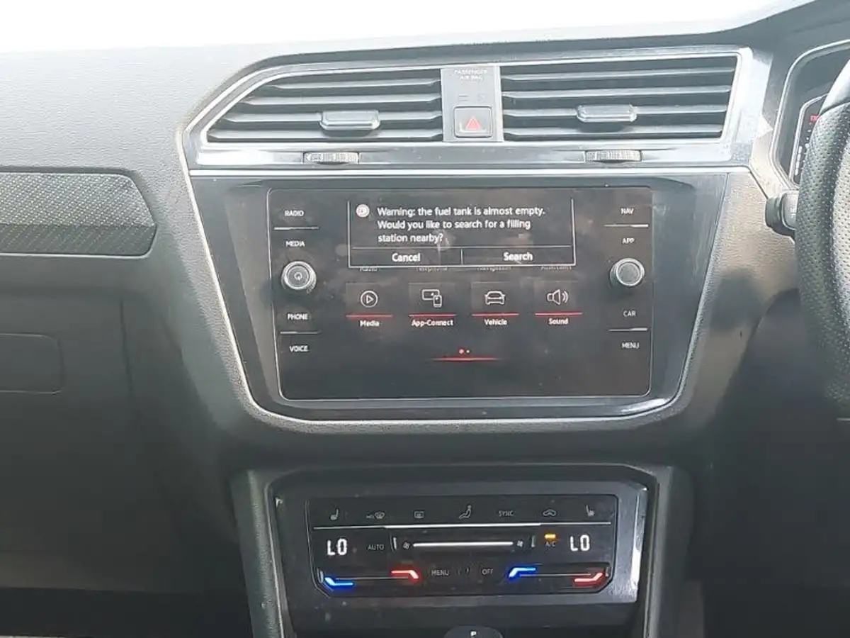2021-volkswagen-tiguan-big-10