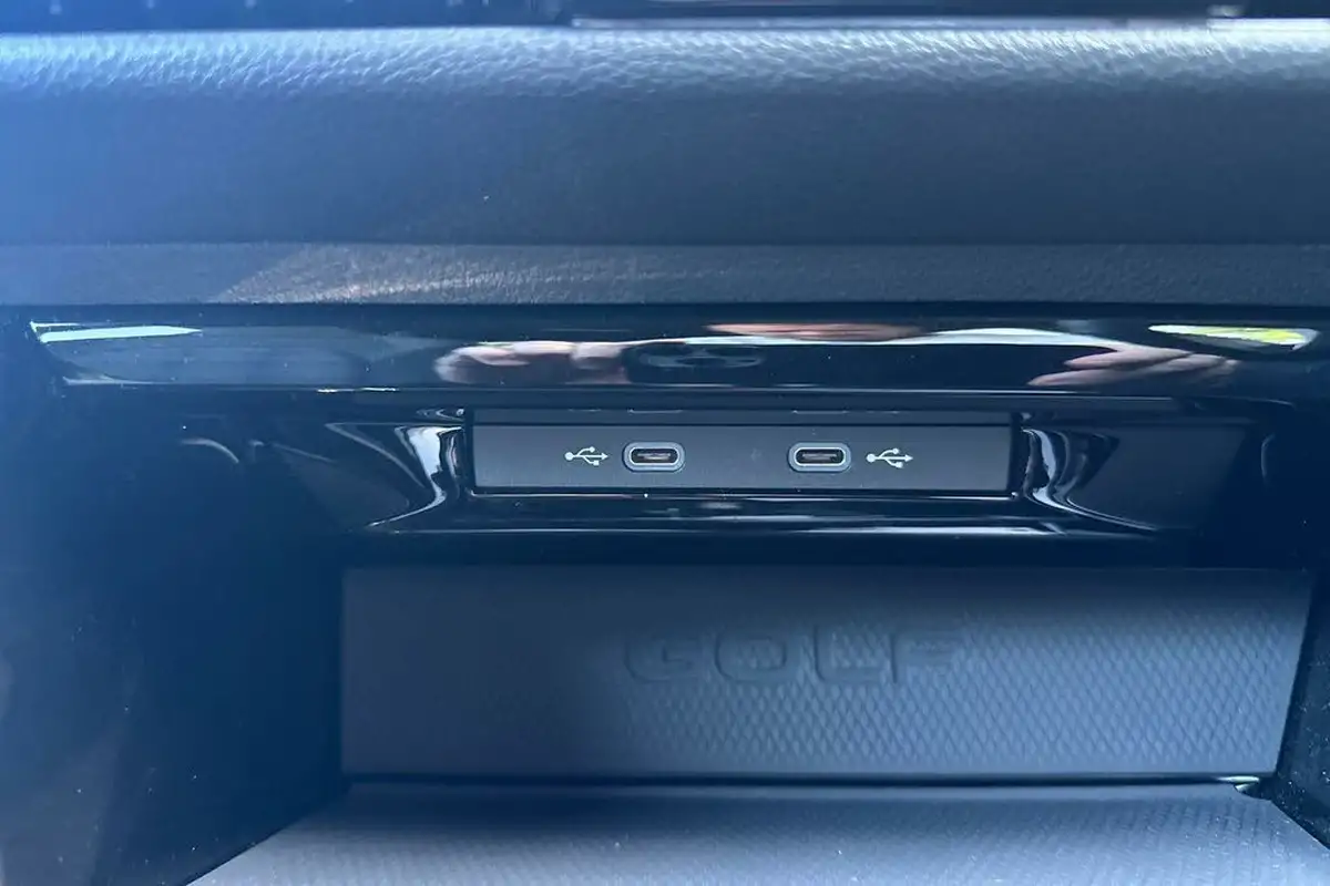 2023-volkswagen-golf-14-tsi-gte-big-56