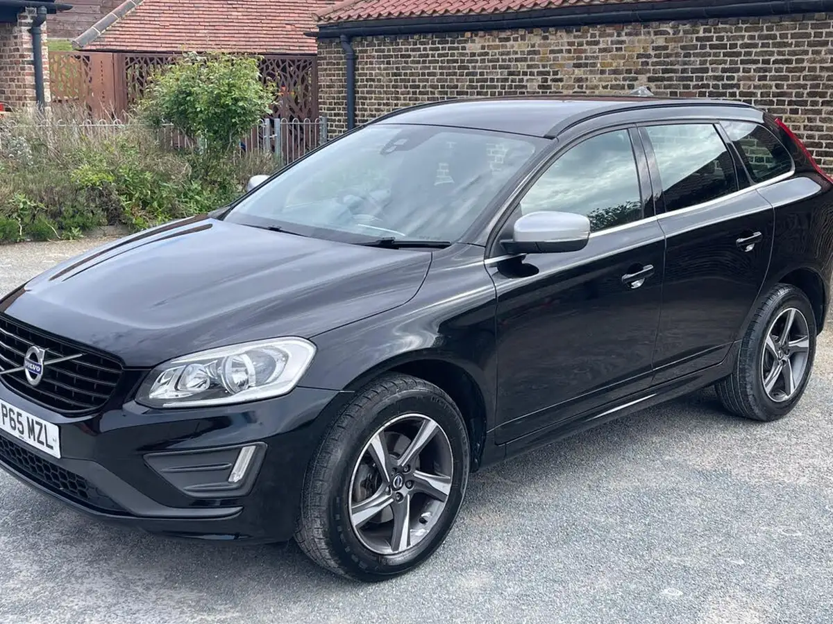 2015-volvo-xc60-20td-d4-r-design-190bhp-nav-big-3