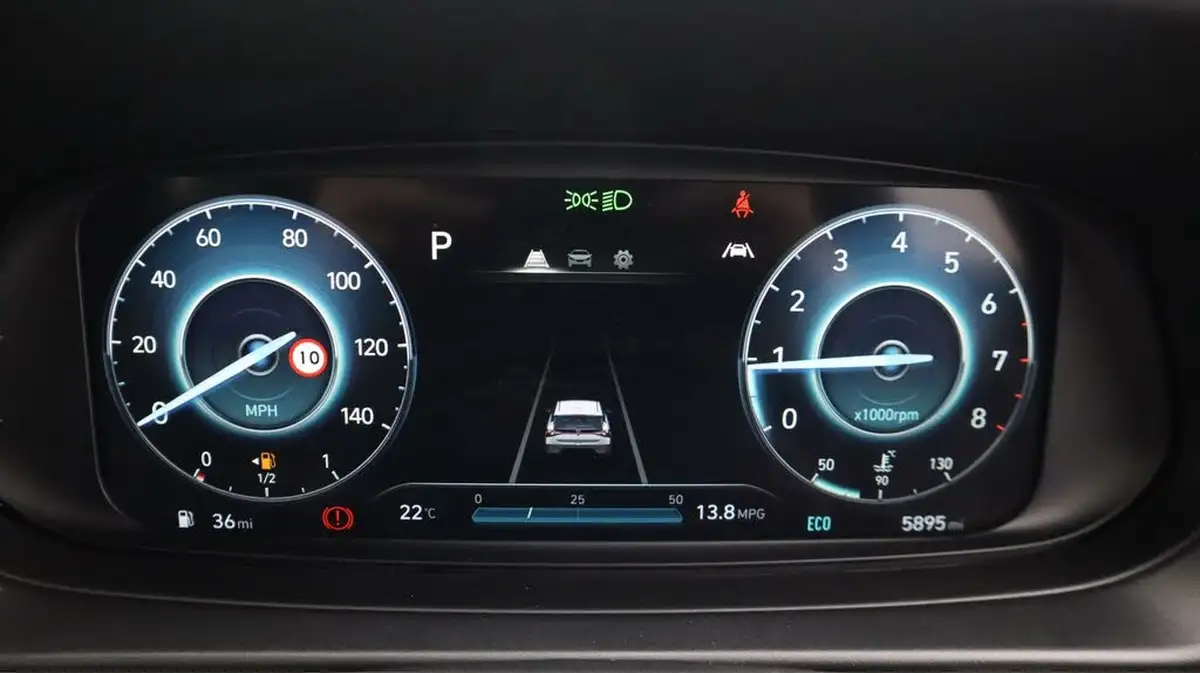 2022-hyundai-bayon-10-t-gdi-se-connect-dct-big-10