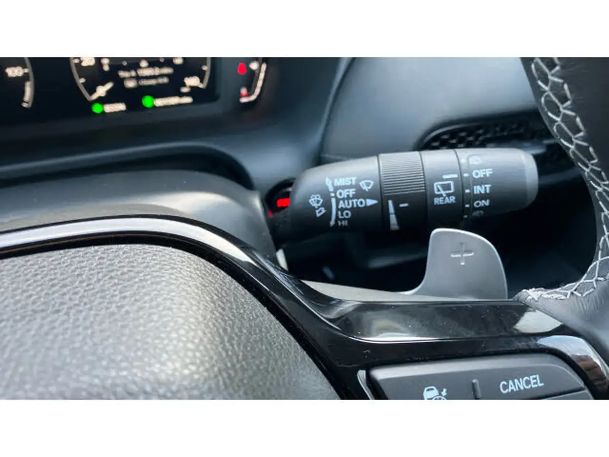 2025-honda-zr-v-20-i-mmd-sport-big-15