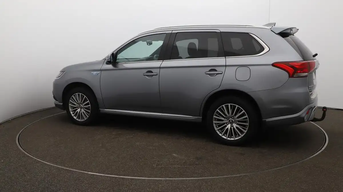 2020-mitsubishi-outlander-24-dynamic-phev-big-45