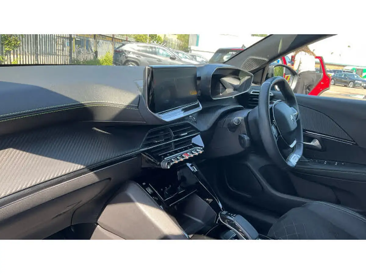 2022-peugeot-208-e-gt-premium-big-8