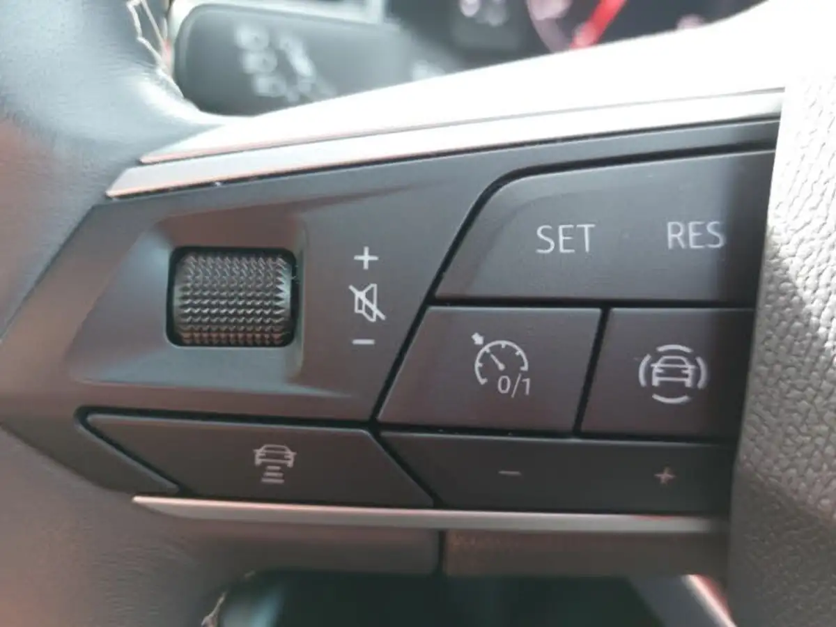 2021-seat-arona-10-tsi-xperience-lux-dsg-big-18