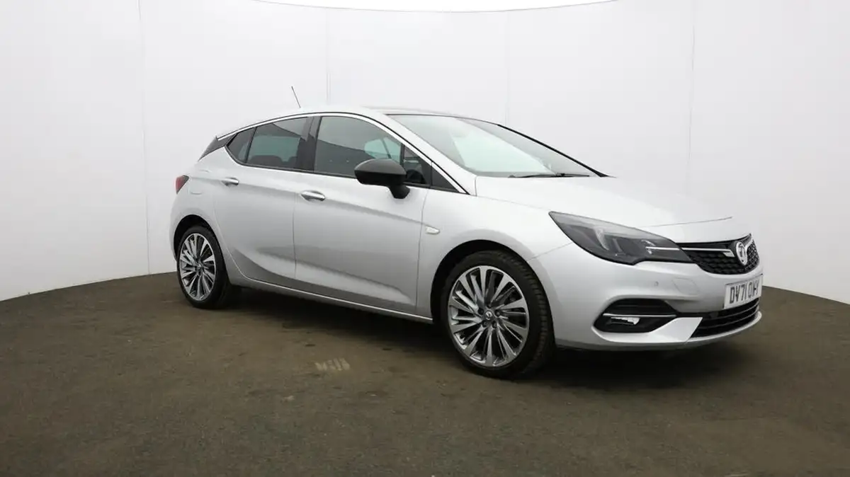2021-vauxhall-astra-12-turbo-griffin-edition-hatchback-big-47