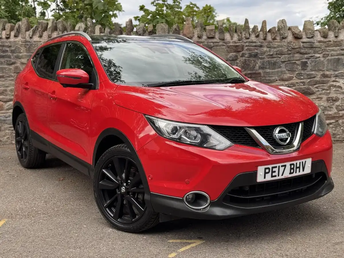 2017-nissan-qashqai-15dci-tekna-big-2