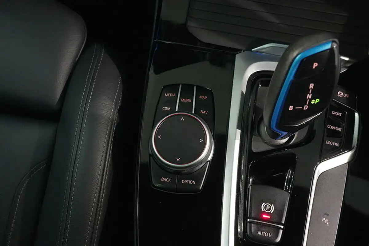 2022-bmw-ix3-e-premier-edition-big-50