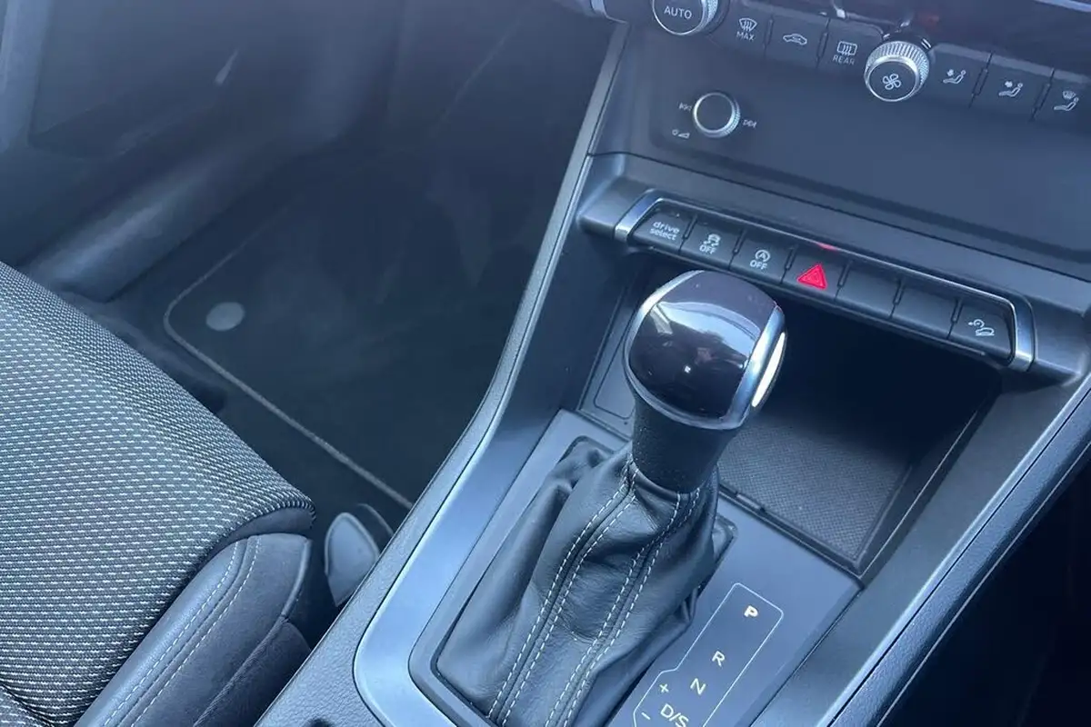 2022-audi-q3-15-35-tfsi-black-edition-codcomfort-sound-pack-station-wagon-big-8