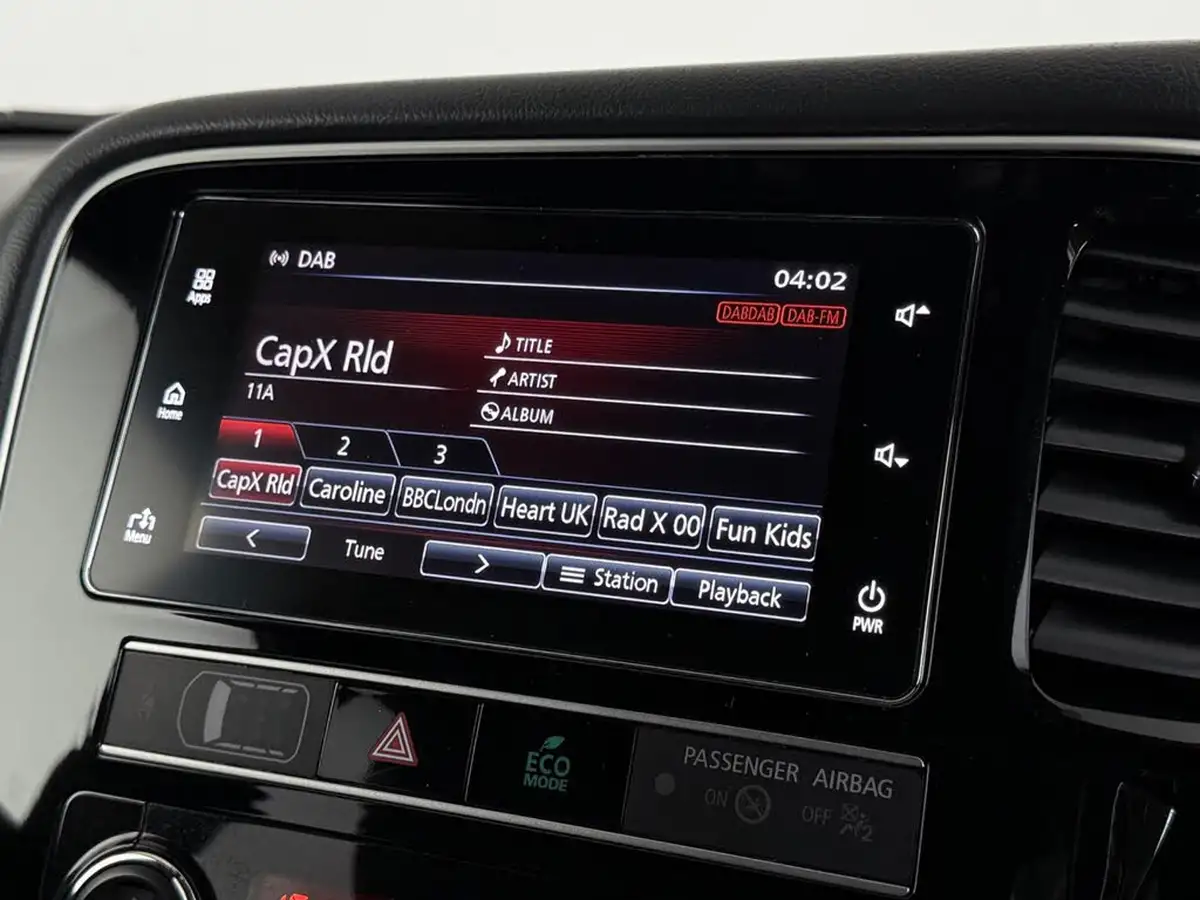 2019-mitsubishi-outlander-24-4h-phev-big-33