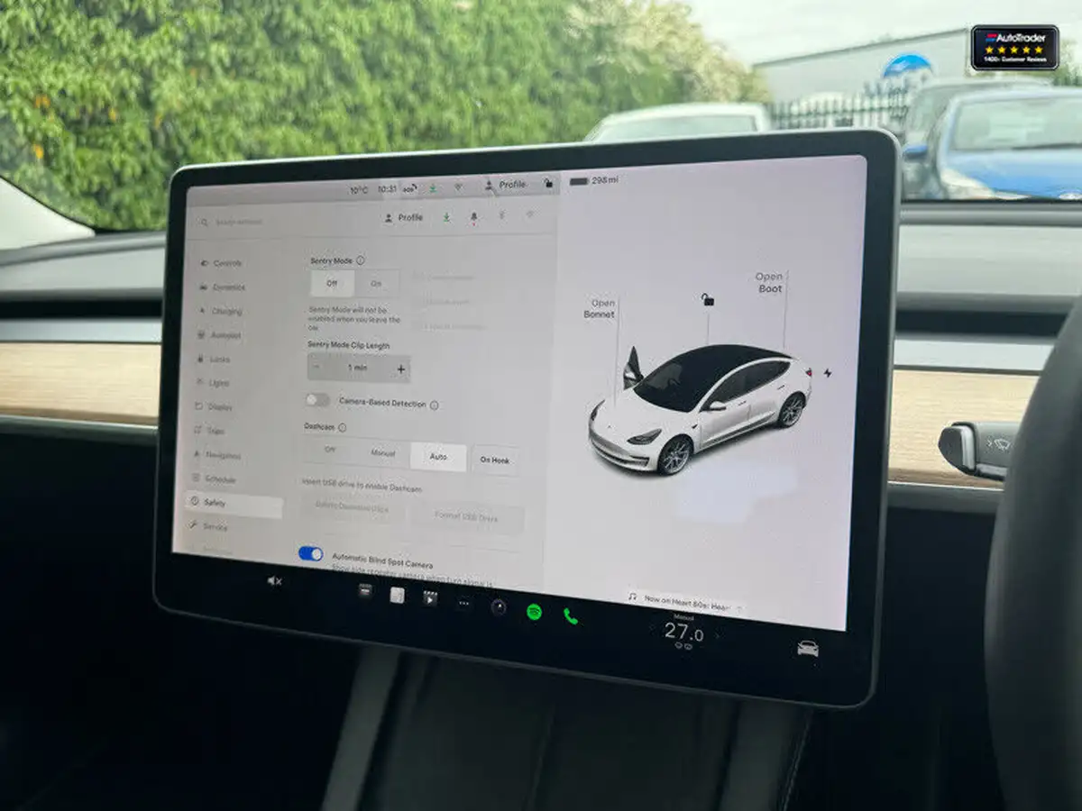 2021-tesla-model-3-e-long-range-awd-big-21