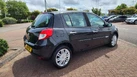 2010-renault-clio-16-initiale-tomtom-small-2